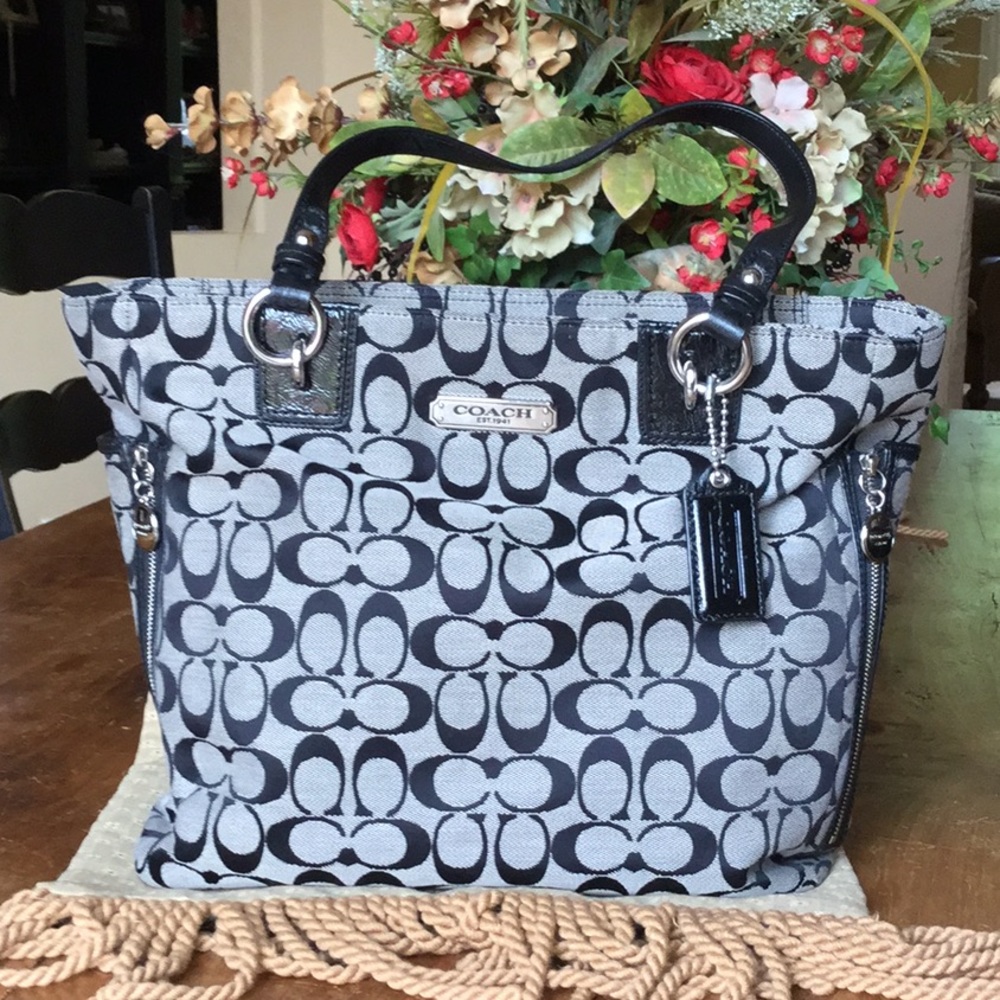 COACH Gallery Zipper Tote Handbag